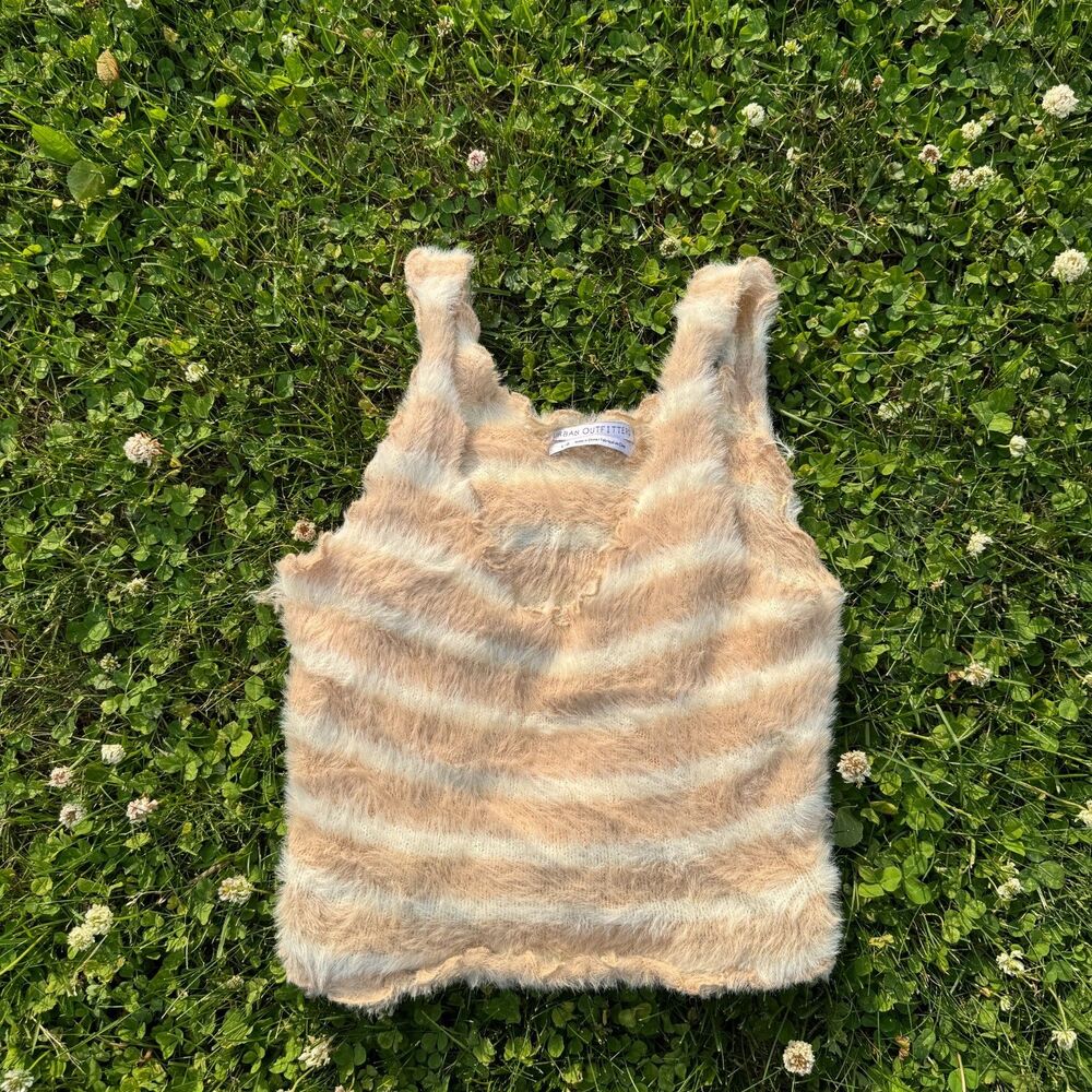 Urban Outfitters Women's Cream and Tan Tank